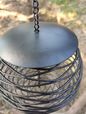 Discover the Joy of Birdwatching with Our Outdoor Hanging Wild Bird Feeder Round
